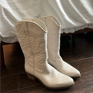 Brand new Cowgirl boots!